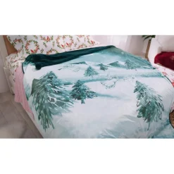 August & Leo Oversized Faux Fur Angelic Winter Throw