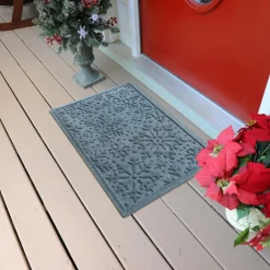 Bungalow Flooring Aqua Shield Snowflake 20"X30" Door Mat