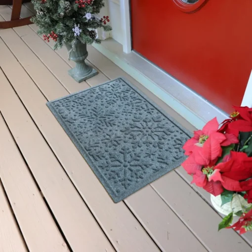 Bungalow Flooring Aqua Shield Snowflake 20"X30" Door Mat