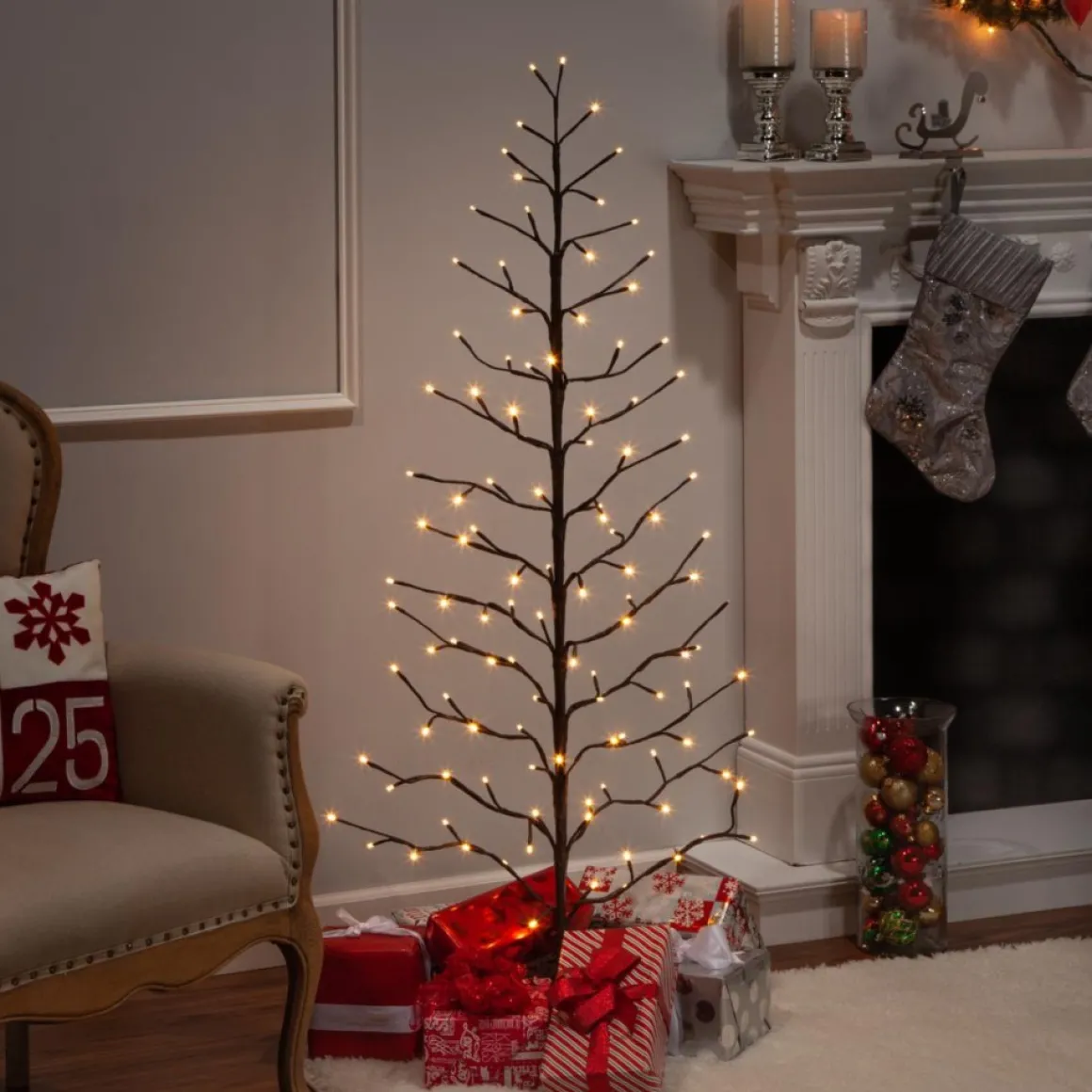 Gerson 5-Ft Electric 2D Tree W/White Led Lights & Outdoor Adapter