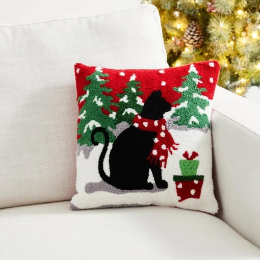 Glitzhome 14In L Hooked Christmas Cat Pillow