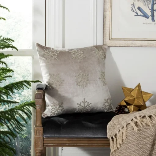 Safavieh Sydnee Snowflake 20" X 20" Pillow